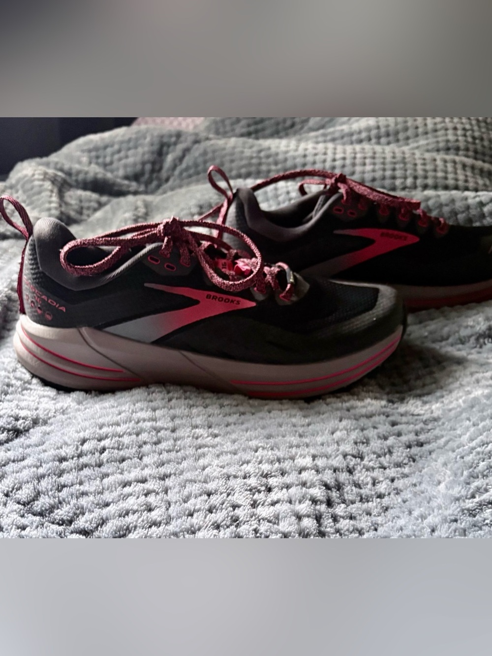 BROOKS Cascadia 16 GTX Women’s Size 9 - Picture 8 of 10